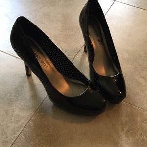 Size 7 Madden Girl Patent Leather Black Pumps
